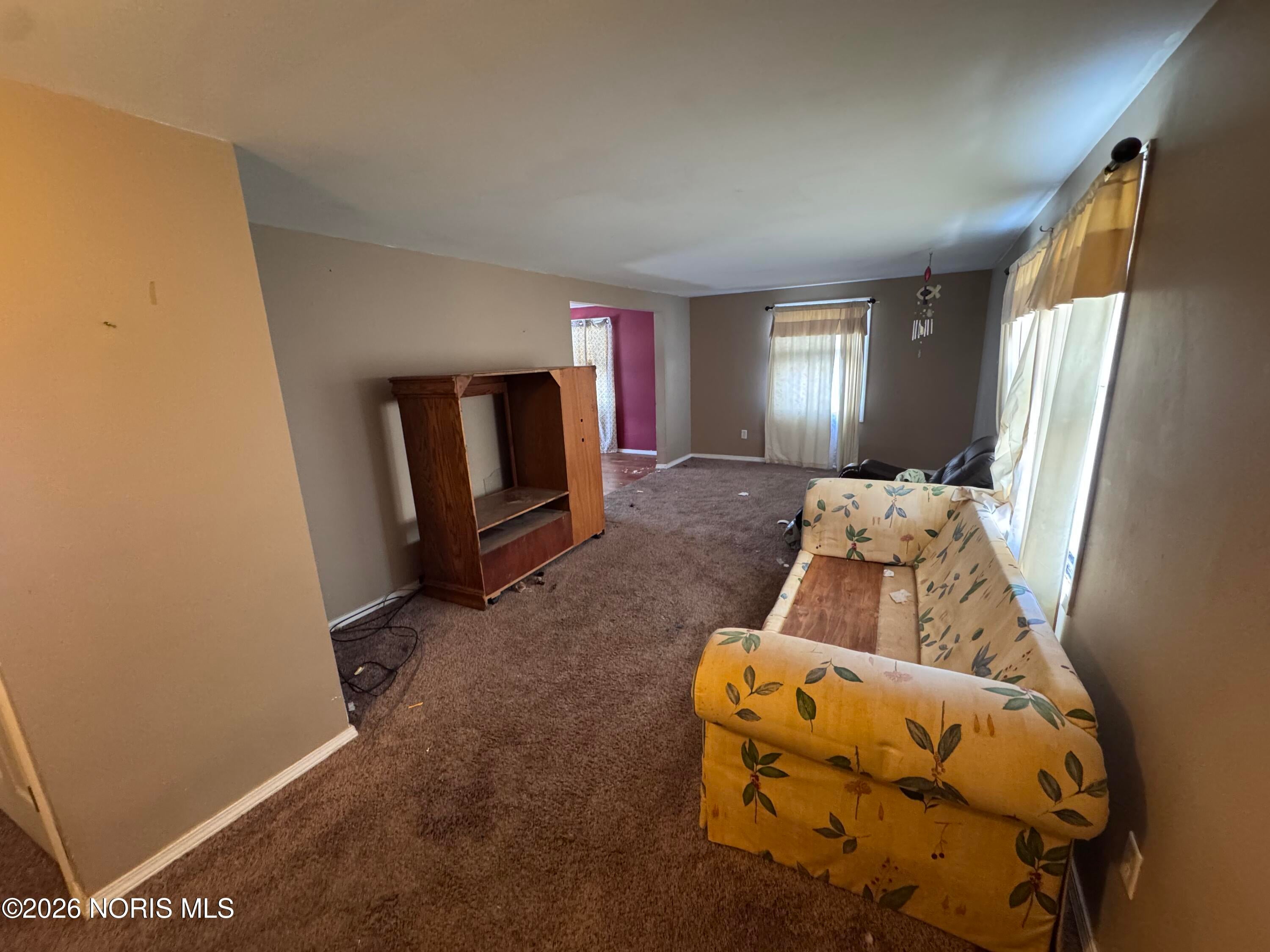 6028 Bay Shore Road Oregon, OH 43616 - Photo 5 of 11 IMG_4176