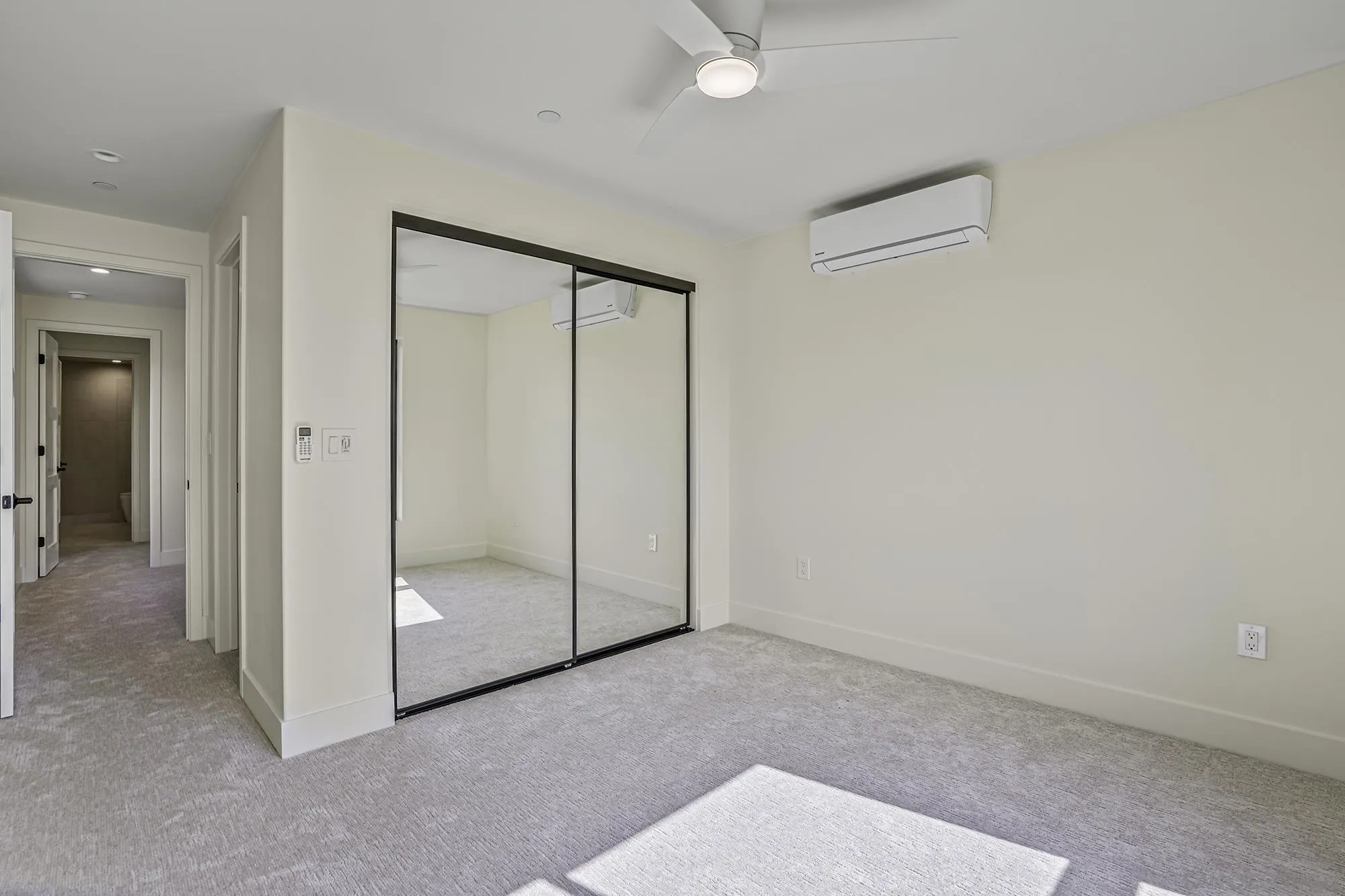 2124 San Clemente Street San Diego, CA 92107 - Photo 18 of 22 an empty room with sliding door