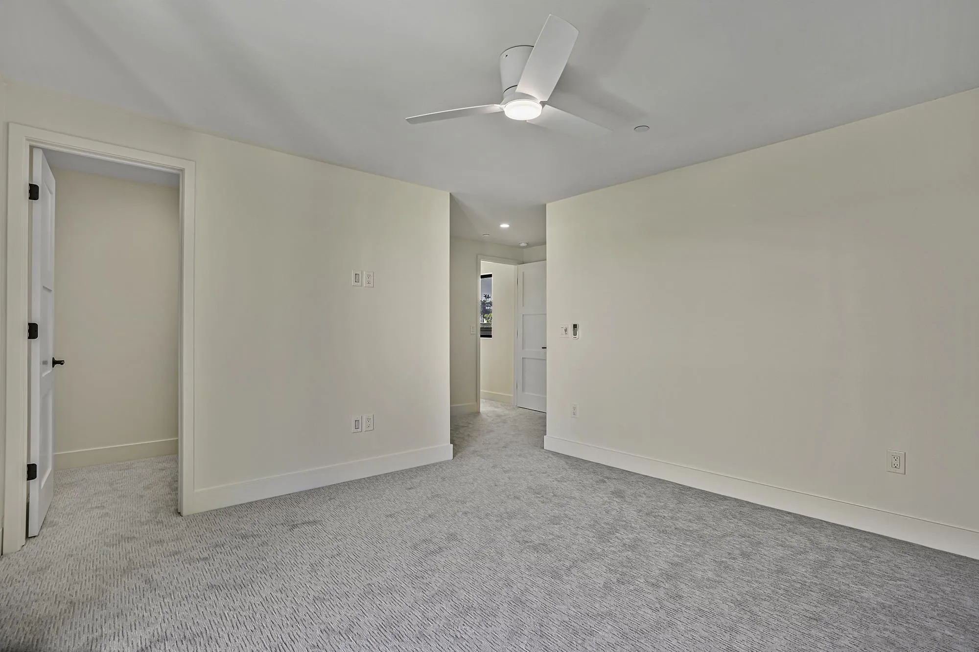 2124 San Clemente Street San Diego, CA 92107 - Photo 22 of 22 a view of an empty room