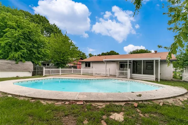 $2,350 | 5101 Longhorn Trail, Garland, TX 75043