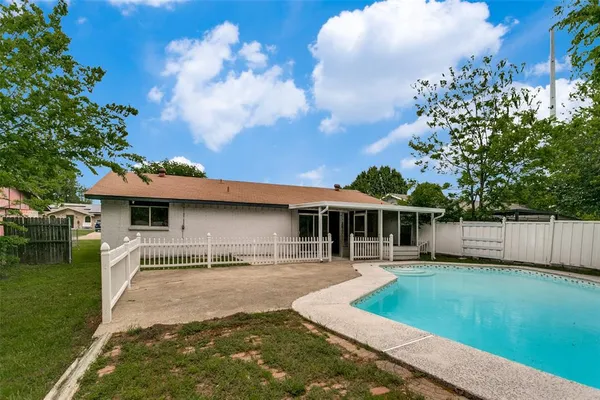 $2,350 | 5101 Longhorn Trail, Garland, TX 75043
