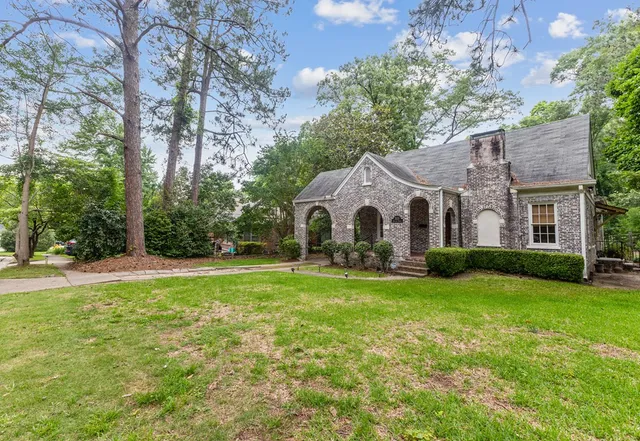 $2,300 | 2131 Hillside Drive, Columbus, GA 31906