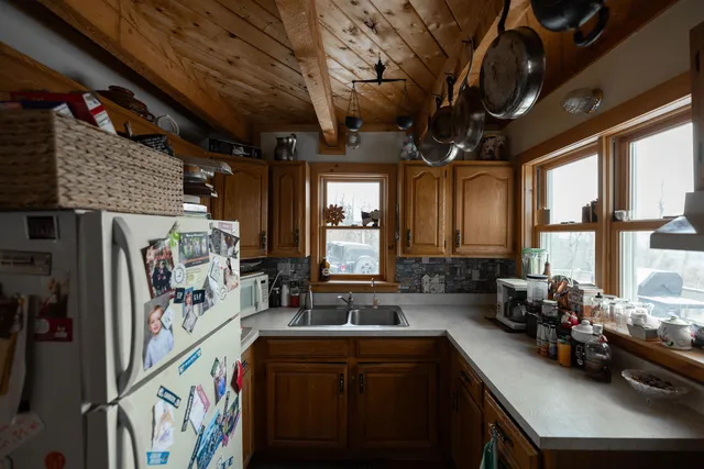 $625,000 | 9 Cooper Hill Road, West Dover, VT 05356