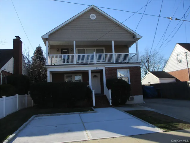 $2,900 | 15 Alice Court, East Rockaway, NY 11518