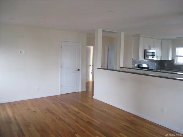 $2,900 | 15 Alice Court, East Rockaway, NY 11518