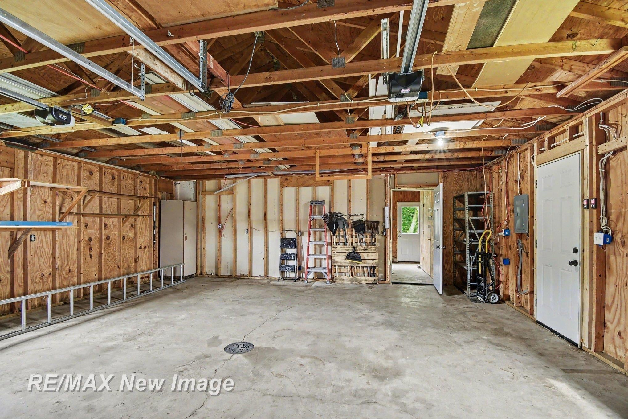 1370 North Thomas Road Saginaw, MI 48609 - Photo 23 of 36 Gallery Image 23