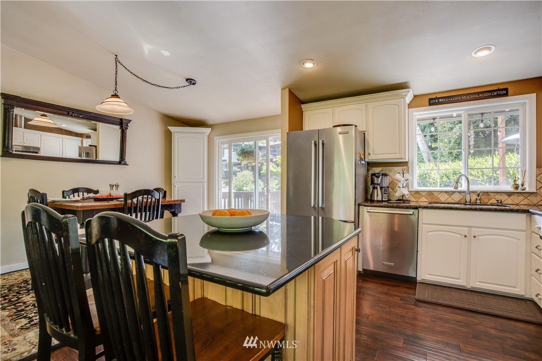 9624 125th Place Southeast Renton, WA 98056 - Photo 12 of 34 Gallery Image 12