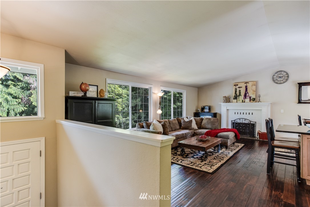 9624 125th Place Southeast Renton, WA 98056 - Photo 4 of 34 Gallery Image 4