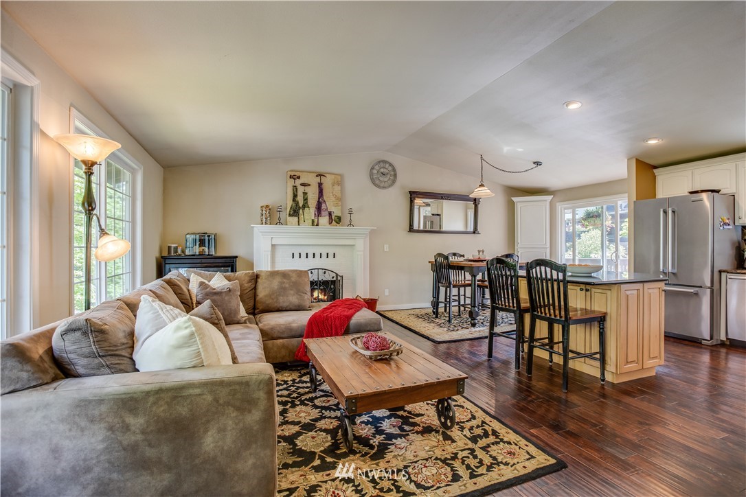 9624 125th Place Southeast Renton, WA 98056 - Photo 5 of 34 Gallery Image 5