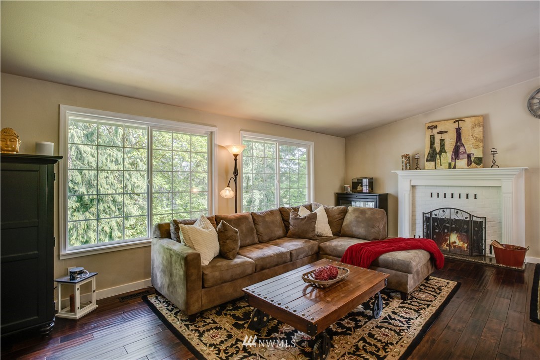 9624 125th Place Southeast Renton, WA 98056 - Photo 6 of 34 Gallery Image 6