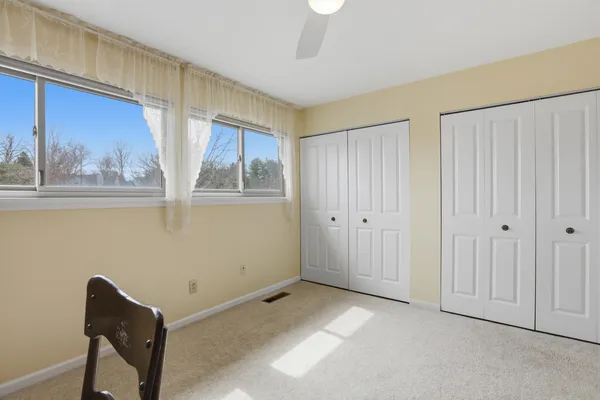 $320,000 | 610 Peninsula Court, Ann Arbor, MI 48105