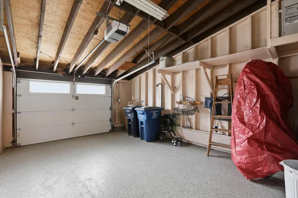 $320,000 | 610 Peninsula Court, Ann Arbor, MI 48105