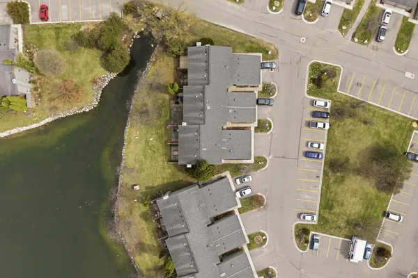 $320,000 | 610 Peninsula Court, Ann Arbor, MI 48105