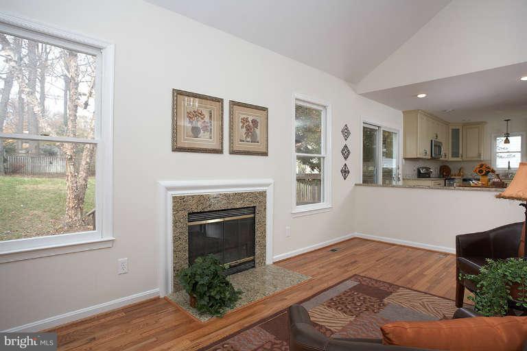124 Snowy Owl Drive Silver Spring, MD 20901 - Photo 13 of 30 Family Room
