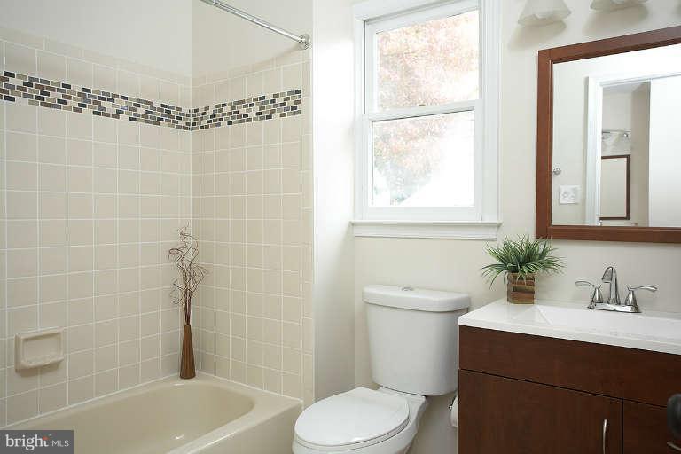 124 Snowy Owl Drive Silver Spring, MD 20901 - Photo 22 of 30 Bath