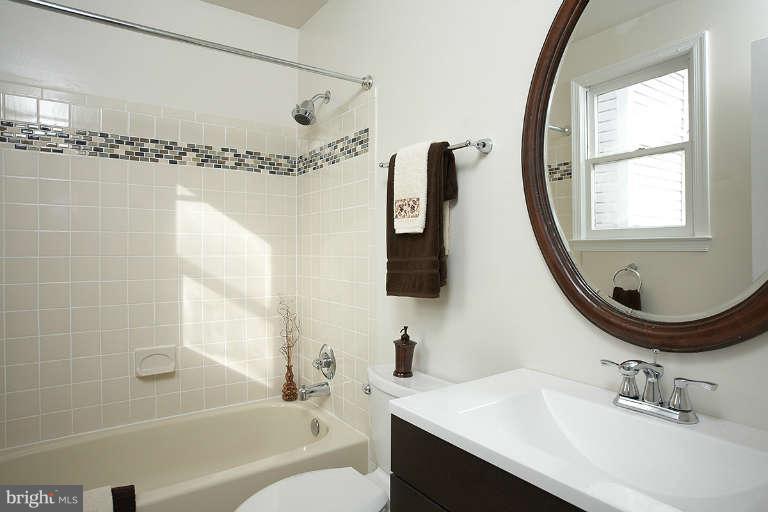 124 Snowy Owl Drive Silver Spring, MD 20901 - Photo 23 of 30 Bath