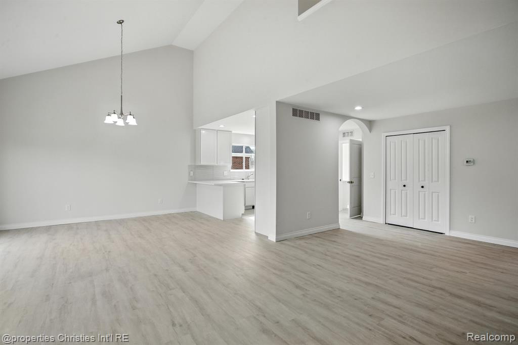 3202 Roma Court Wixom, MI 48393 - Photo 17 of 45