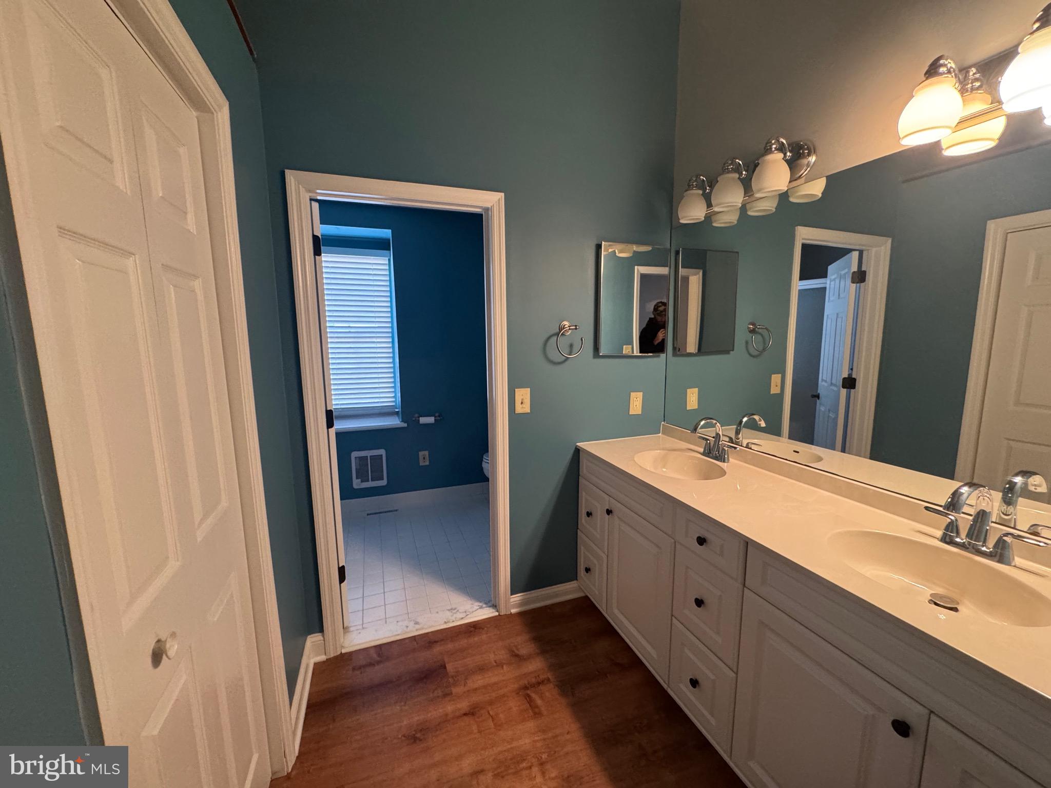 24 Scotch Pine Road Newark, DE 19711 - Photo 8 of 27 Master Changing Room