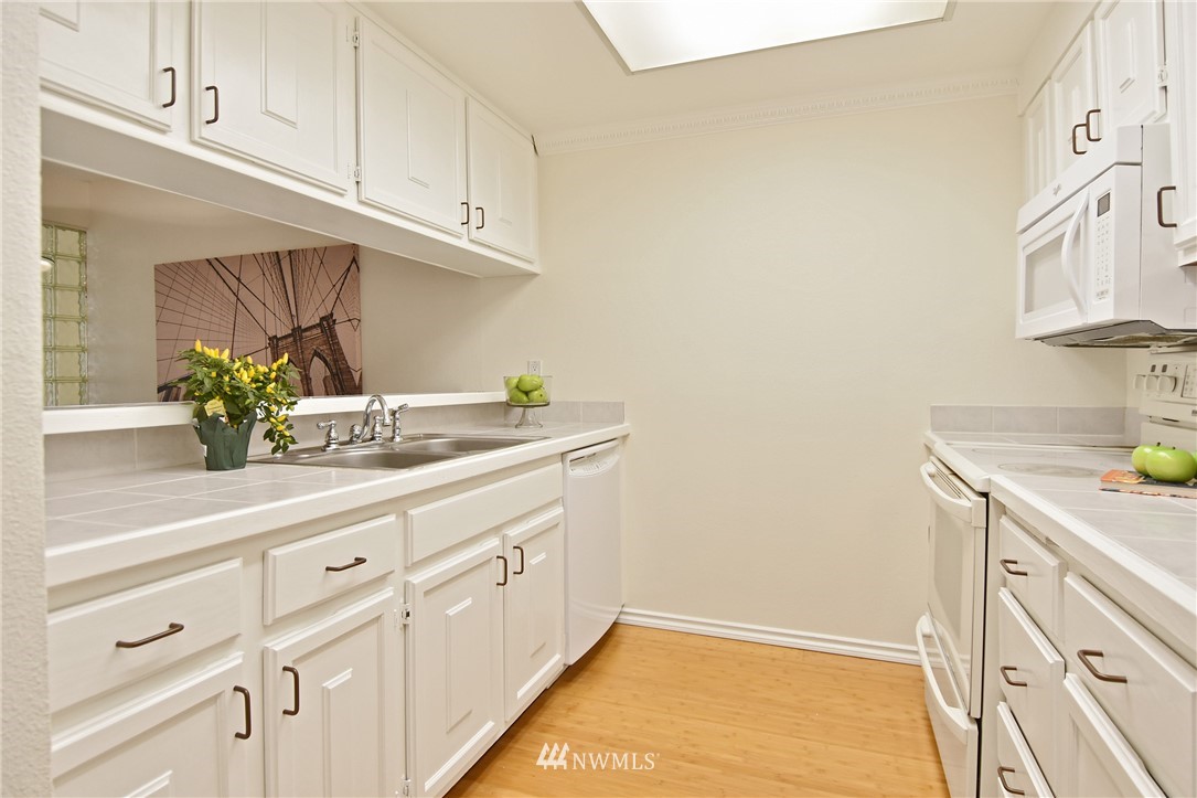7517 Old Redmond Road Redmond, WA 98052 - Photo 8 of 22