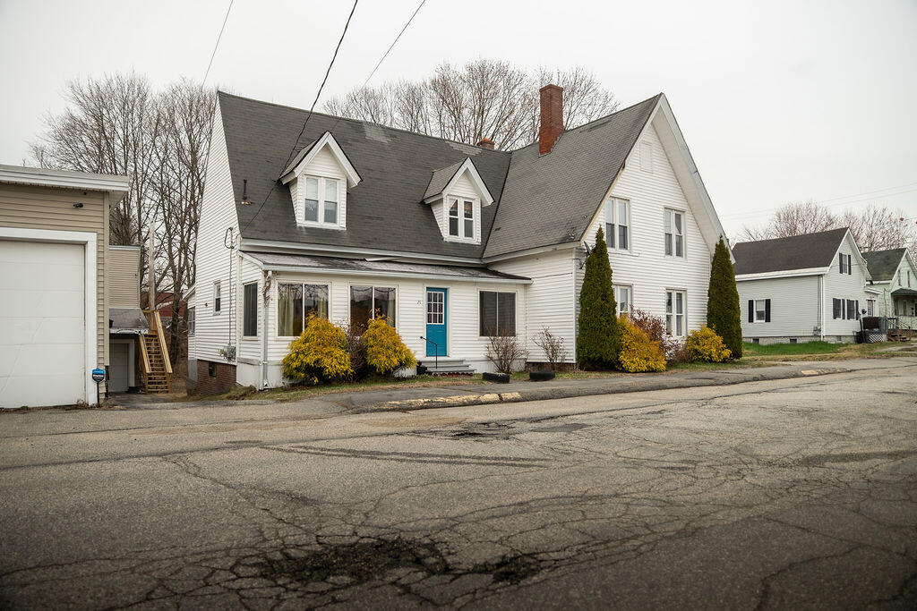 21 Bridge Street Lewiston, ME 04240 - Photo 2 of 53 _DSC0141-HDR