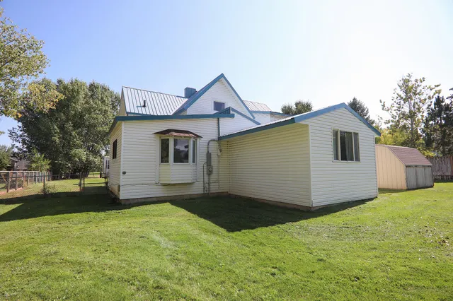 $350,000 | 610 East Lane, Dayton, WY 82836