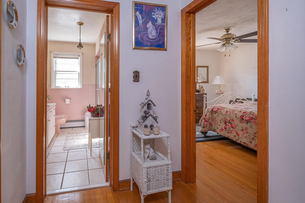 3147 Blue Ridge Boulevard Blue Ridge, VA 24064 - Photo 19 of 57 To Hall Bath