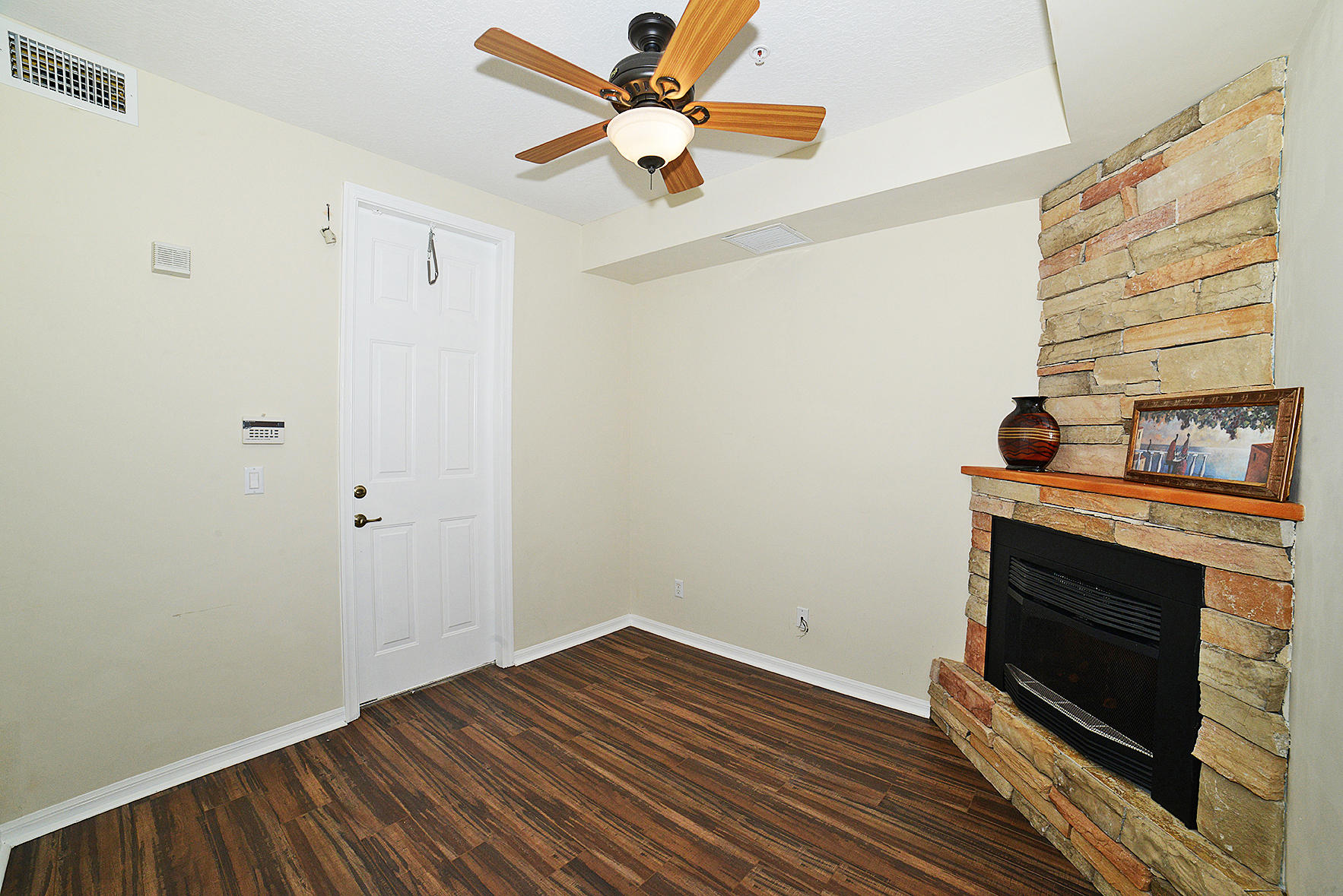 4286 West Main Street Jupiter, FL 33458 - Photo 15 of 30 Fireplace on First floor