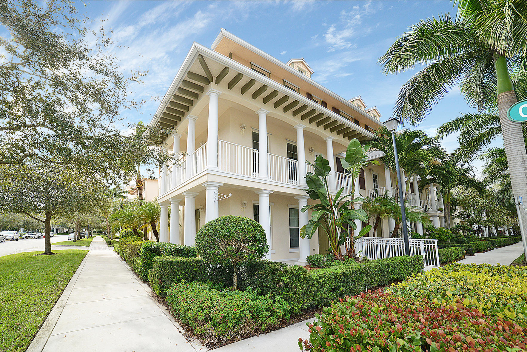 4286 West Main Street Jupiter, FL 33458 - Photo 2 of 30 Wrap around Porch