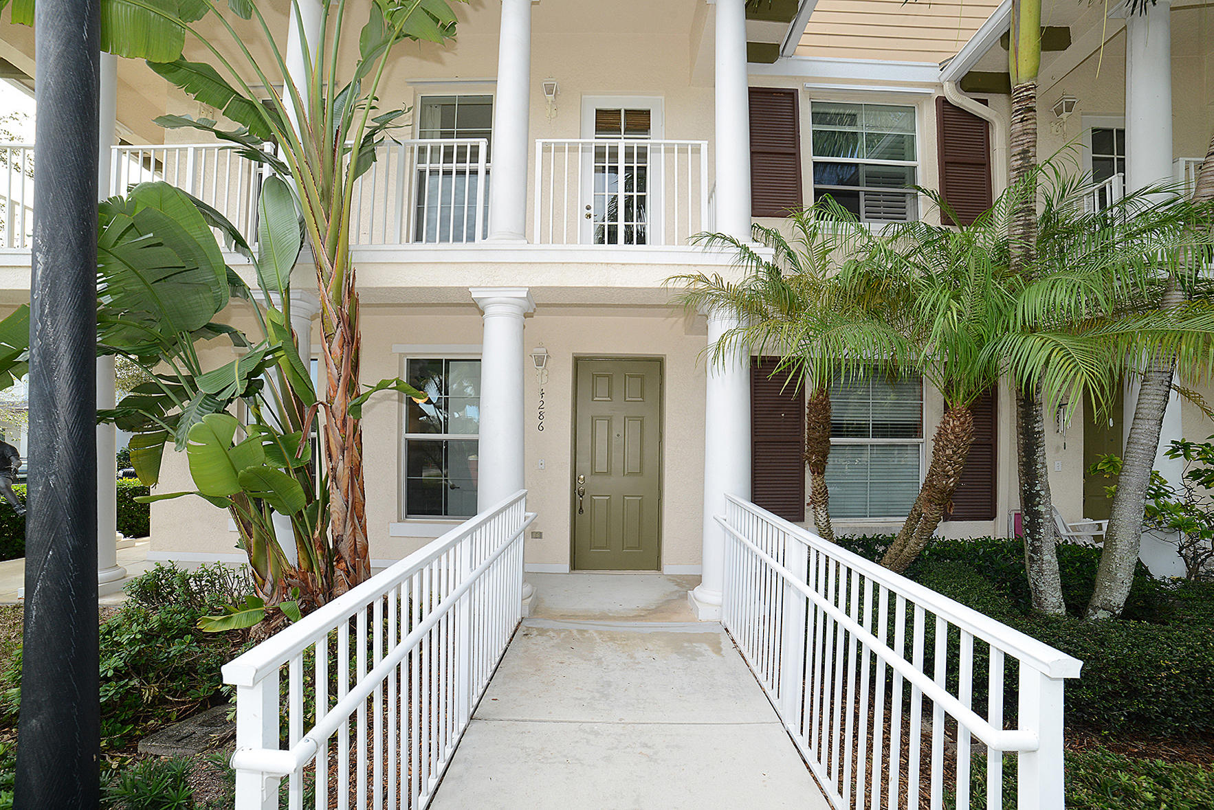 4286 West Main Street Jupiter, FL 33458 - Photo 25 of 30 live work entrance