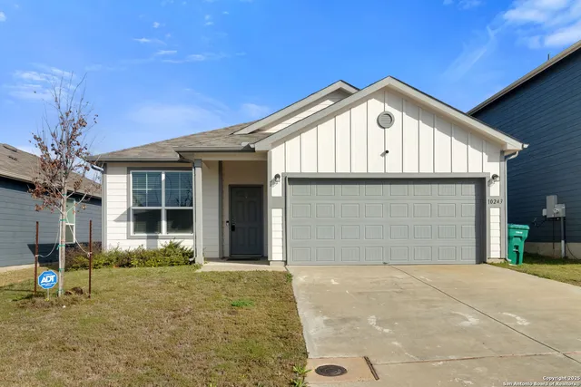 $1,750 | 10243 Band Wagon, Converse, TX 78109