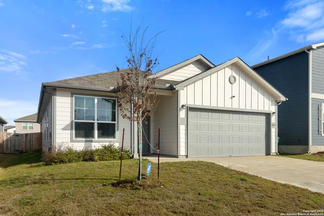 $1,750 | 10243 Band Wagon, Converse, TX 78109