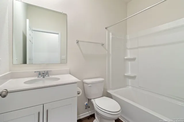 $1,750 | 10243 Band Wagon, Converse, TX 78109