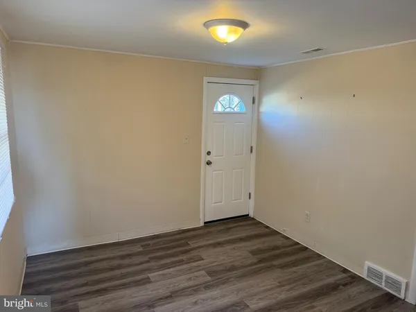 $1,800 | 119 Larch Avenue, Wilmington, DE 19804