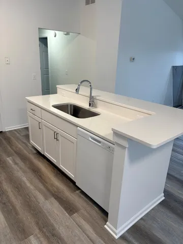 $259,900 | 182 Hunters Lane Northeast, Unit 56, Rockford, MI 49341