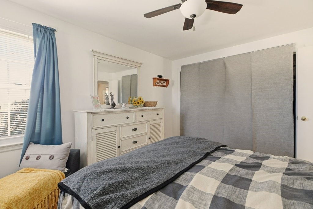 57 Warren Avenue Tiverton, RI 02878 - Photo 28 of 37