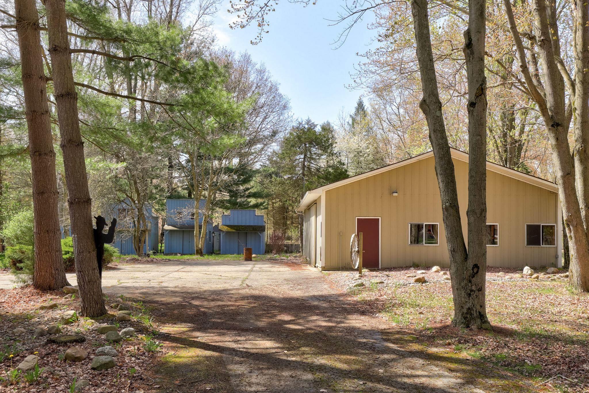 5740 Townline Road Birch Run, MI 48415 - Photo 45 of 82 50107933-44.JPG