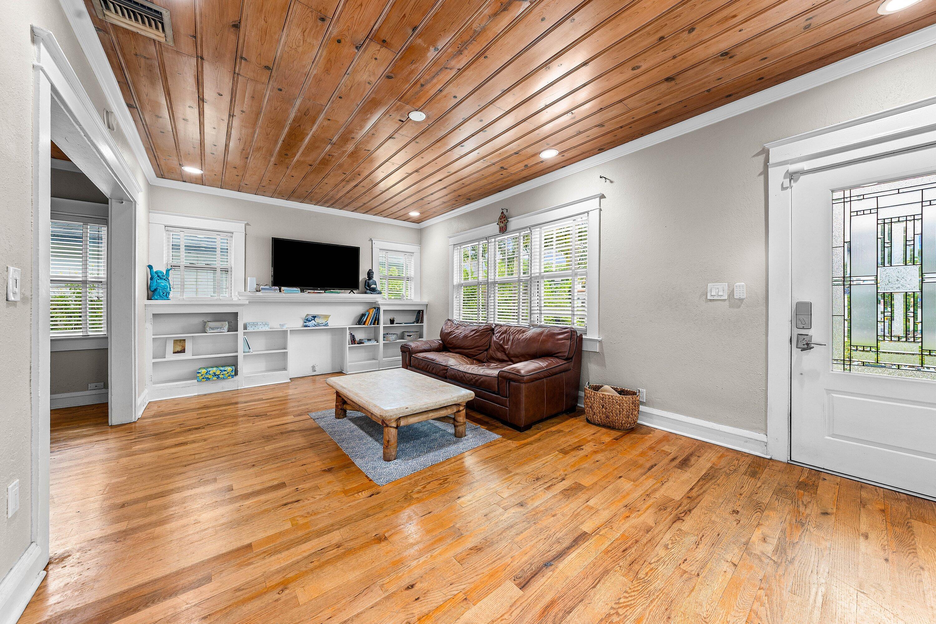 220 Malverne Road West Palm Beach, FL 33405 - Photo 12 of 26 015-220MalverneRoad-WestPalmBeach-FL-334