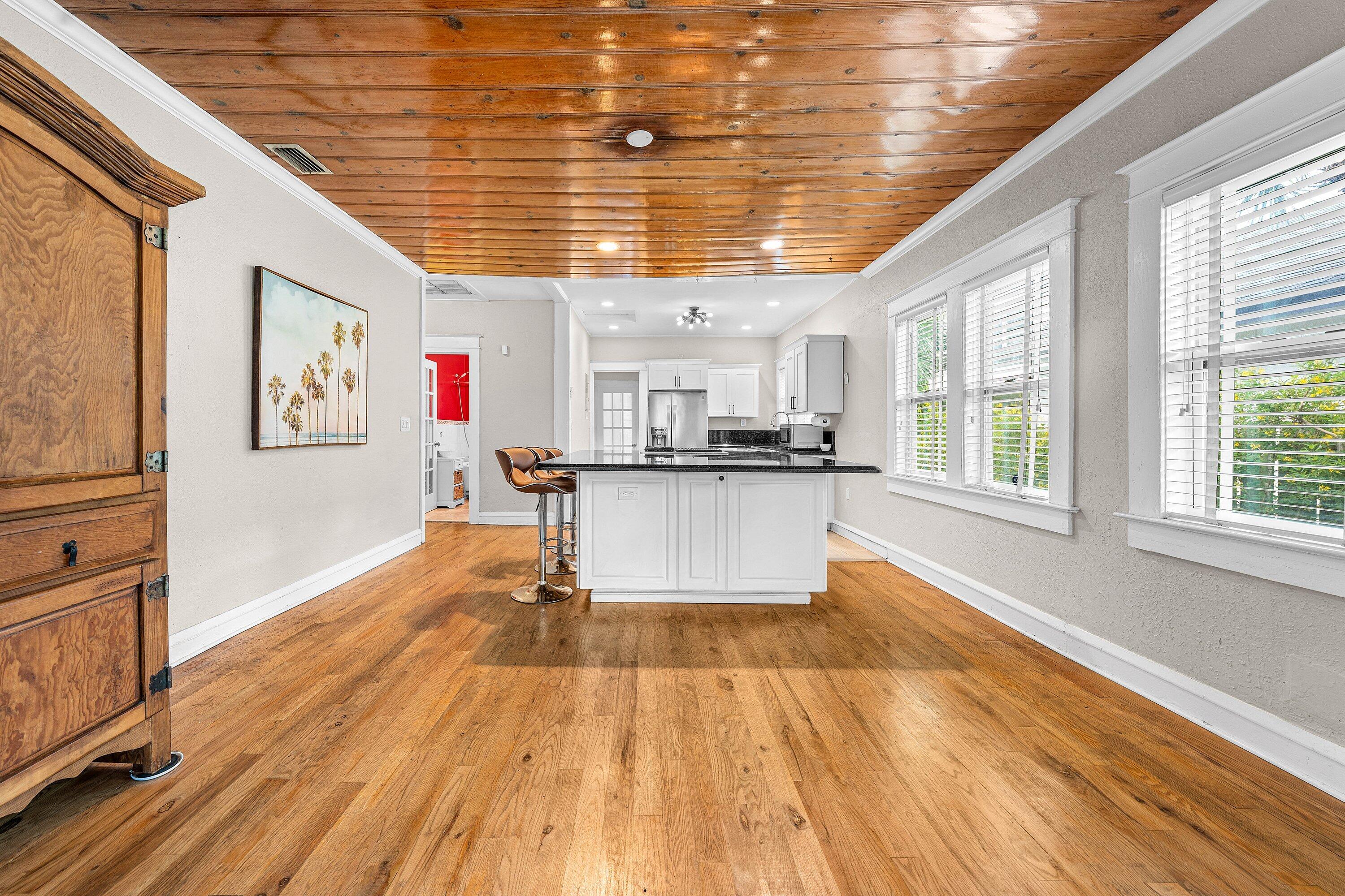 220 Malverne Road West Palm Beach, FL 33405 - Photo 5 of 26 005-220MalverneRoad-WestPalmBeach-FL-334