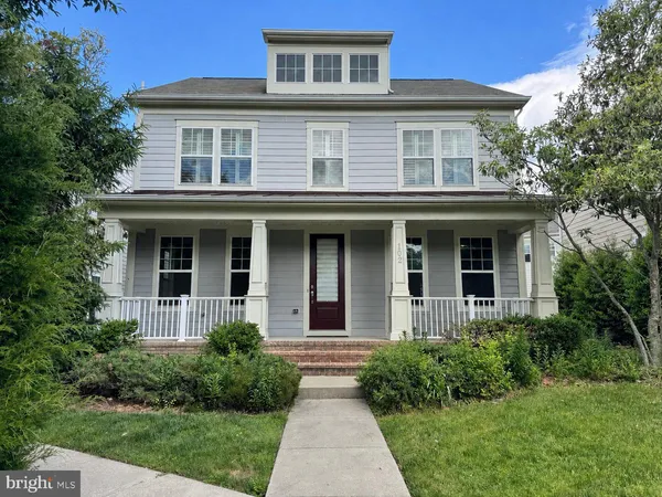 $1,050,000 | 102 Pearl Street, Herndon, VA 20170