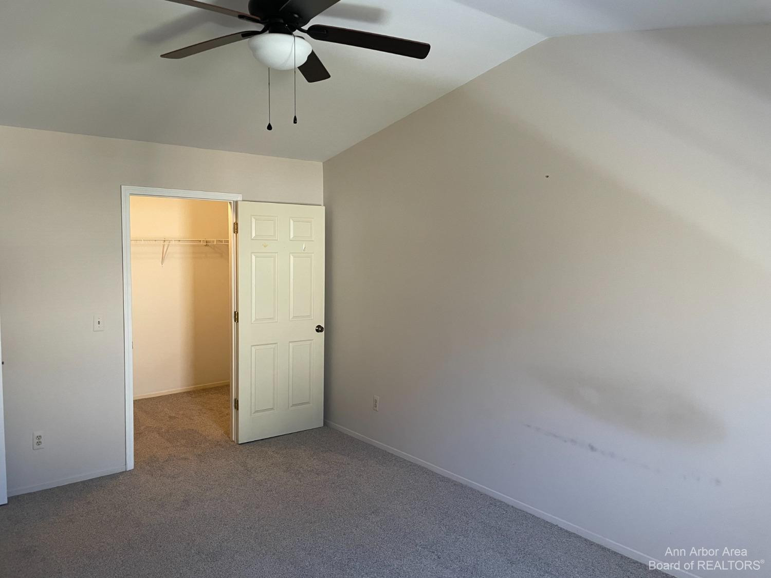 70 Pine Tree Ridge Waterford, MI 48327 - Photo 10 of 19 Photo 10