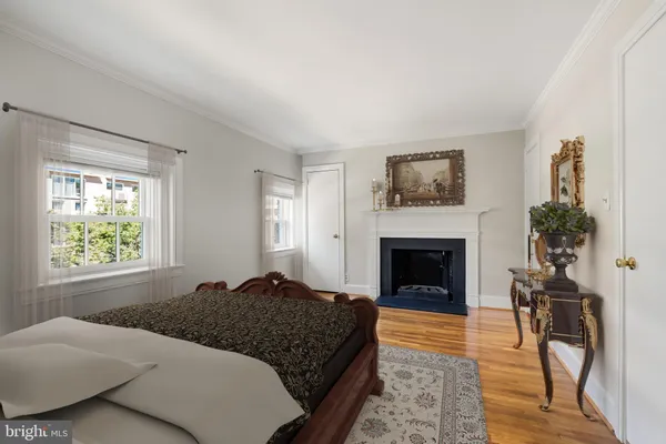 $1,300,000 | 1317 4th Street Southwest, Washington, DC 20024