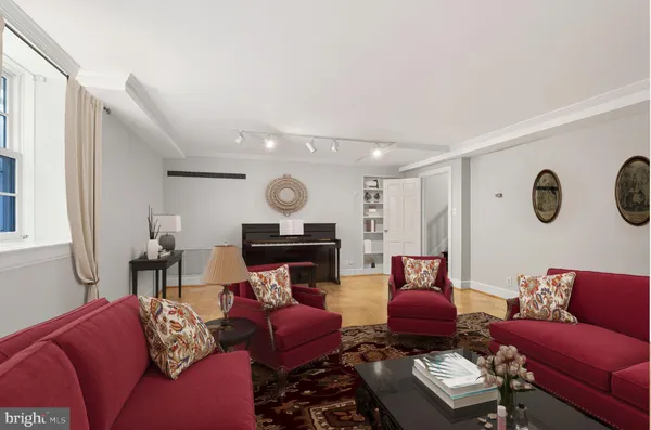 $1,300,000 | 1317 4th Street Southwest, Washington, DC 20024