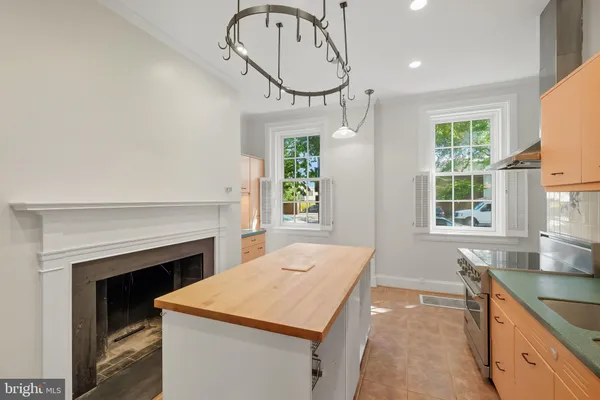 $1,300,000 | 1317 4th Street Southwest, Washington, DC 20024