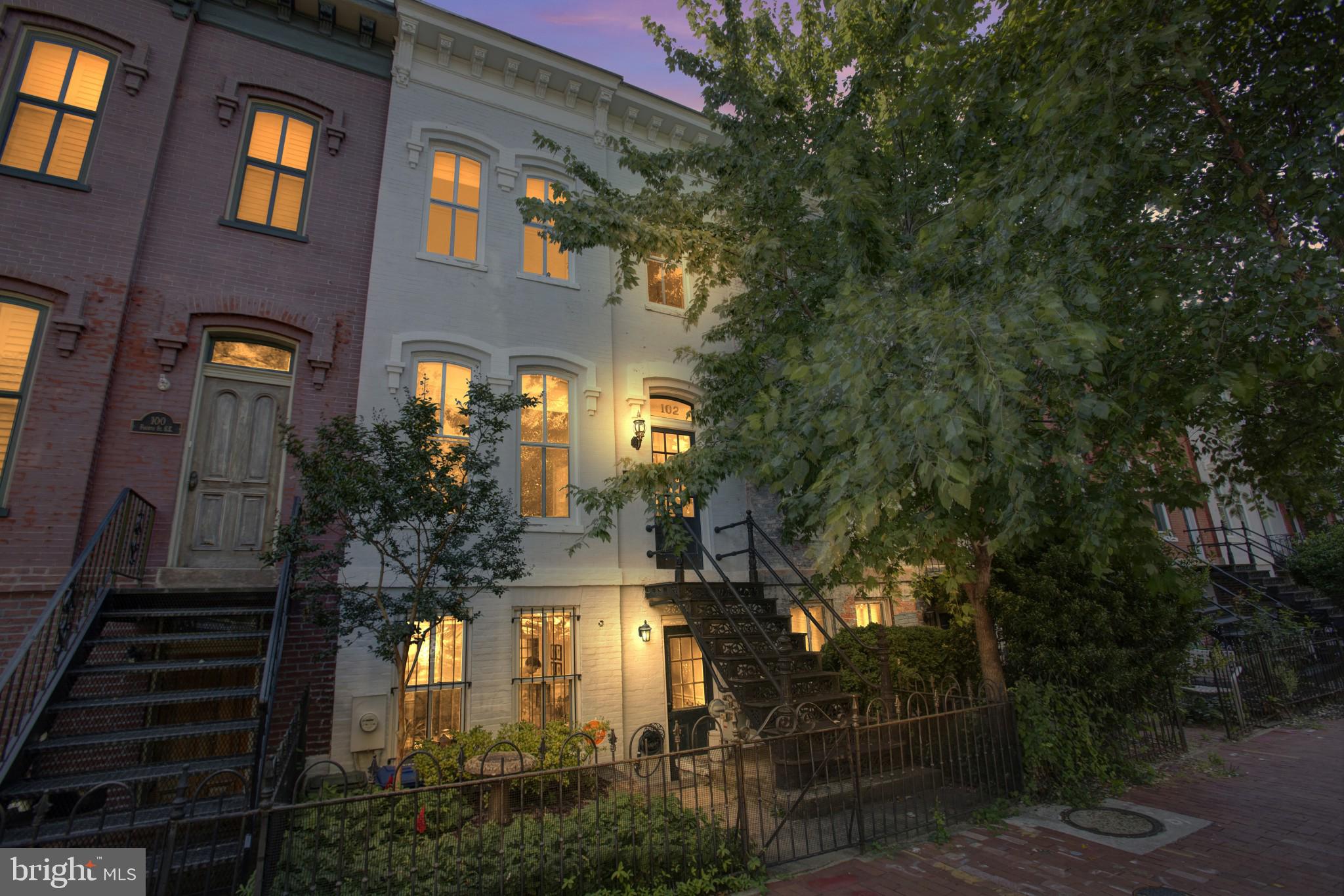 Welcome to 102 4th Street SE!