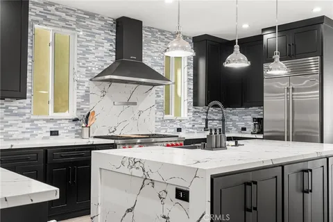 $2,499,000 | 620 22nd Street, Huntington Beach, CA 92648