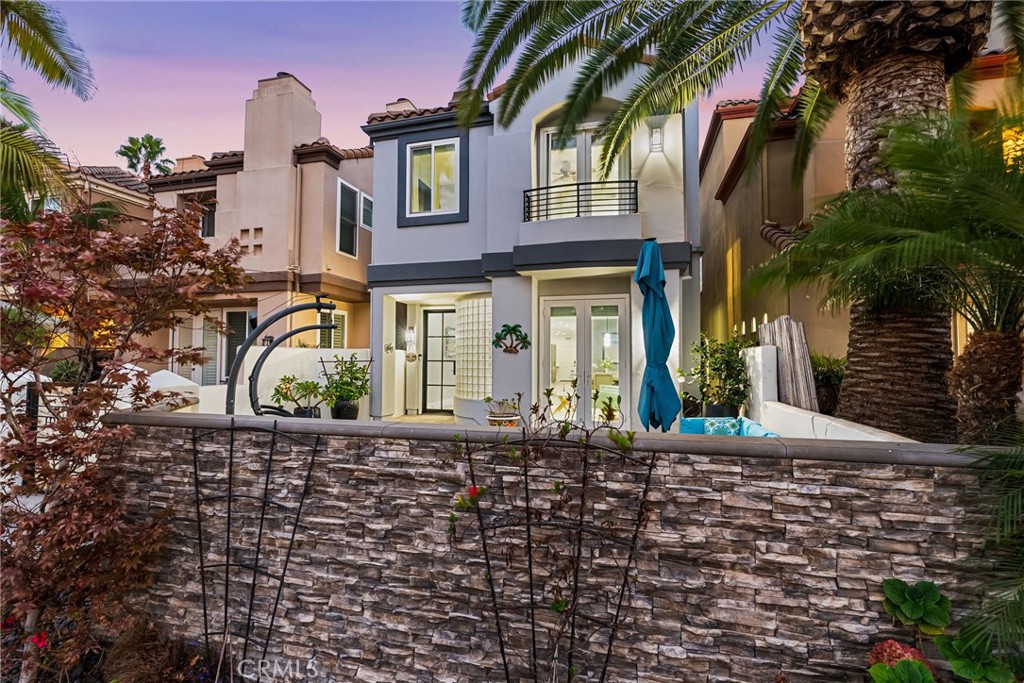 620 22nd Street Huntington Beach, CA 92648 - Photo 2 of 56