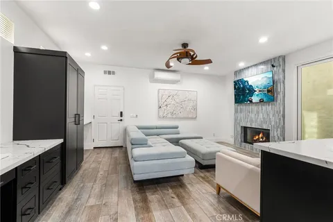 $2,499,000 | 620 22nd Street, Huntington Beach, CA 92648