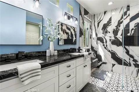 $2,499,000 | 620 22nd Street, Huntington Beach, CA 92648