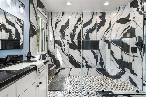 $2,499,000 | 620 22nd Street, Huntington Beach, CA 92648