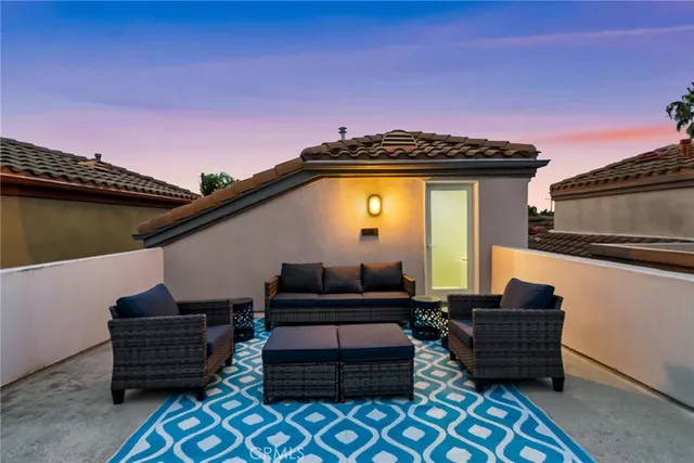 $2,499,000 | 620 22nd Street, Huntington Beach, CA 92648